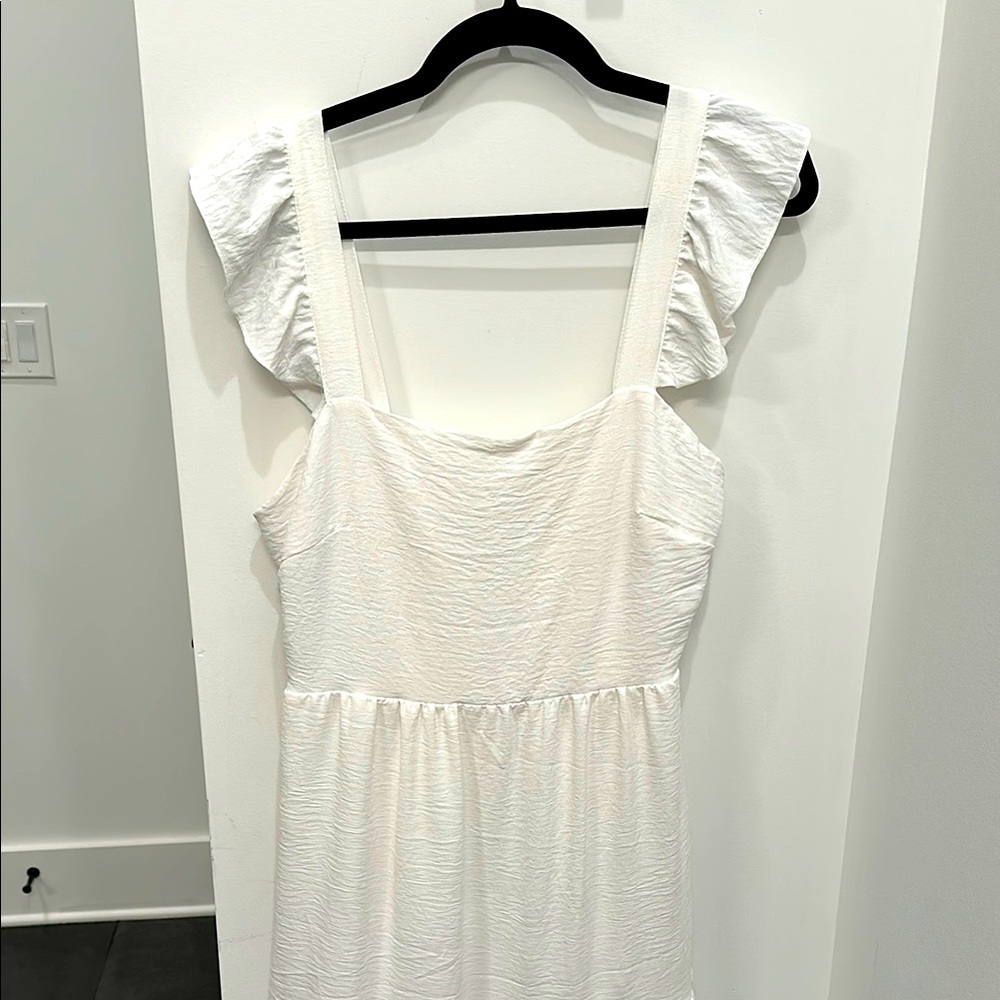White maxi dress